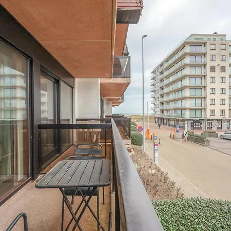 Plaza J2914 With Terrace And Side Sea View